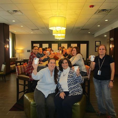 Hampton Inn 프랫 외부 사진