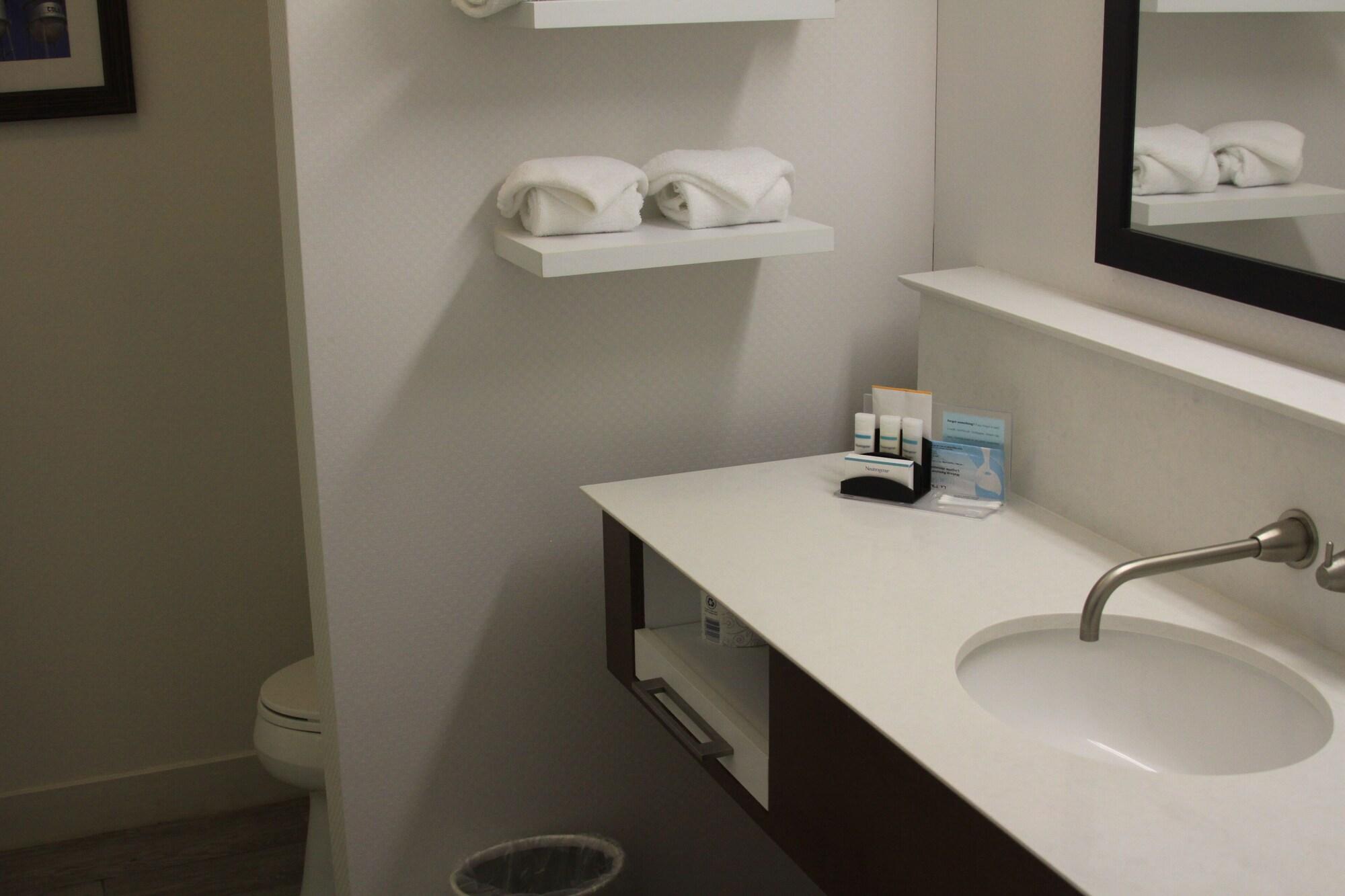 Hampton Inn 프랫 외부 사진