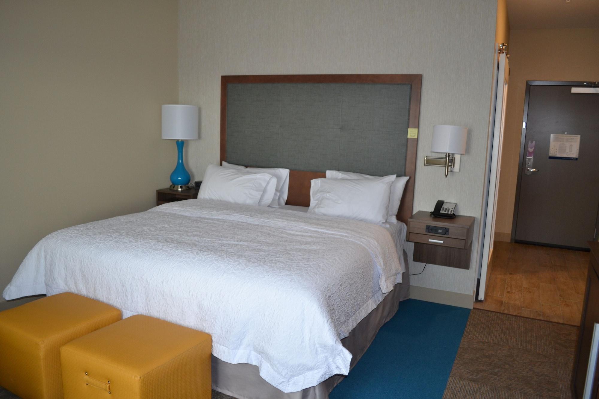 Hampton Inn 프랫 외부 사진