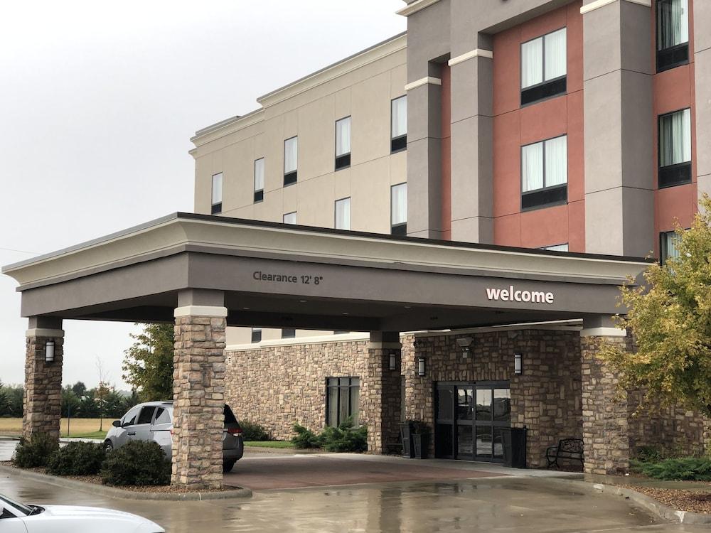 Hampton Inn 프랫 외부 사진