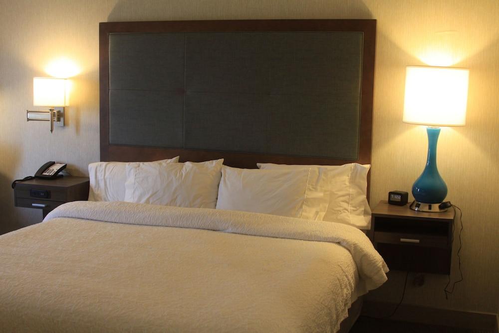 Hampton Inn 프랫 외부 사진