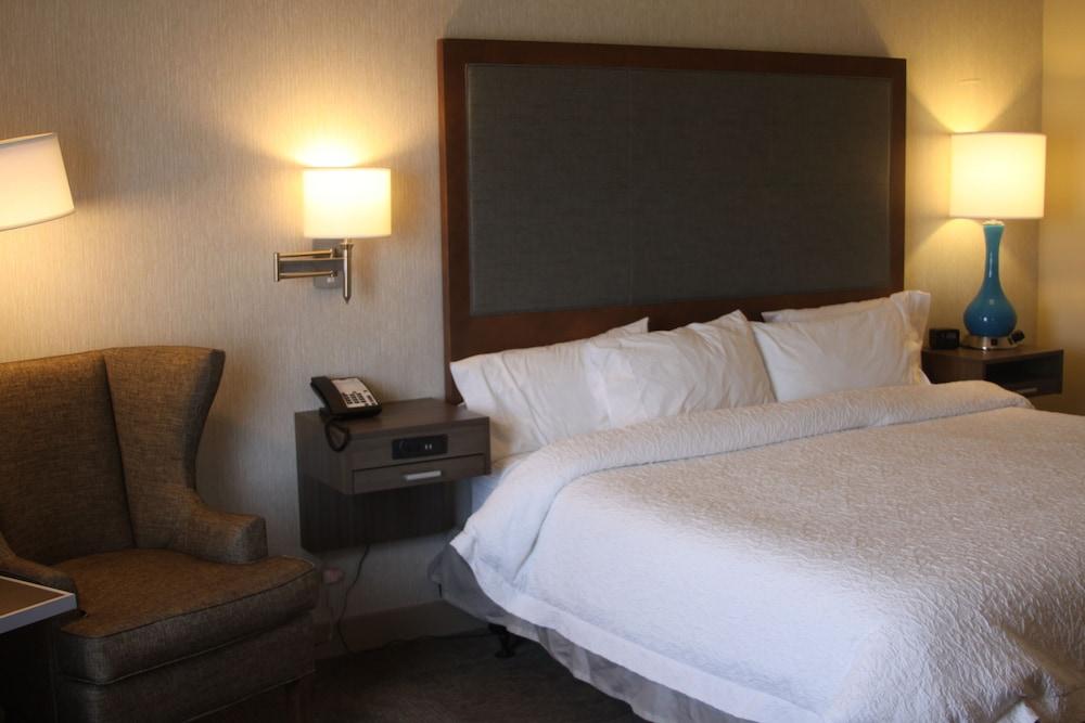 Hampton Inn 프랫 외부 사진