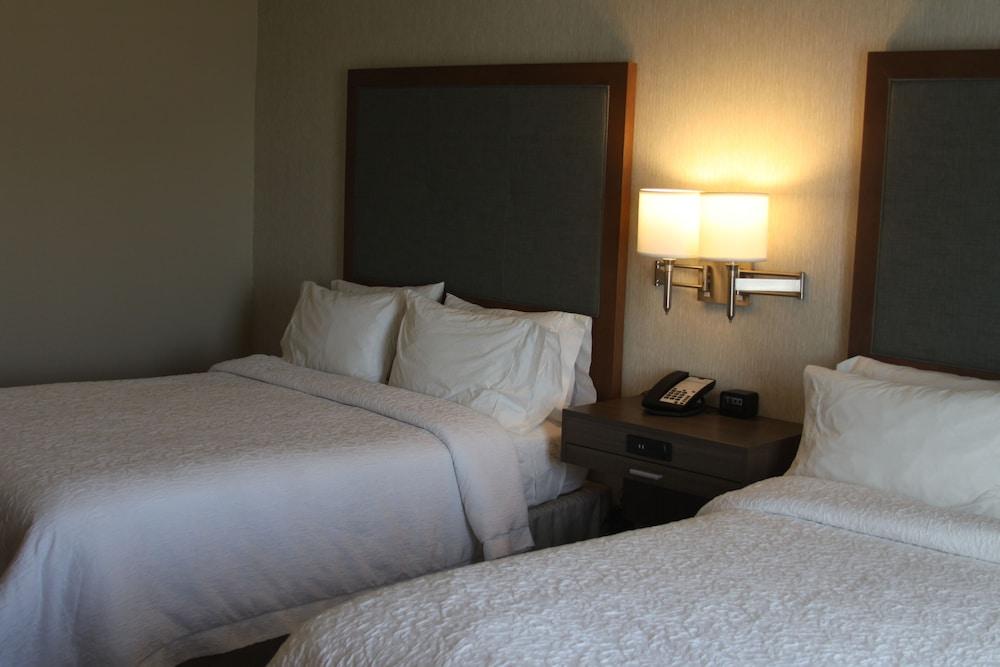 Hampton Inn 프랫 외부 사진
