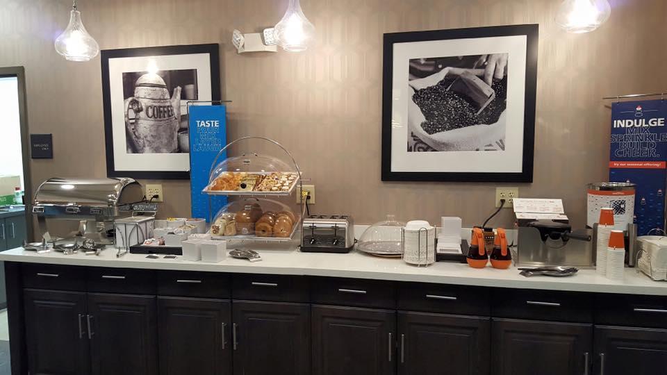 Hampton Inn 프랫 외부 사진