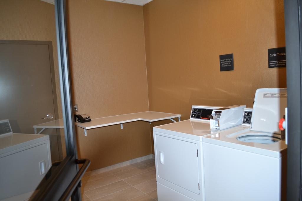 Hampton Inn 프랫 외부 사진