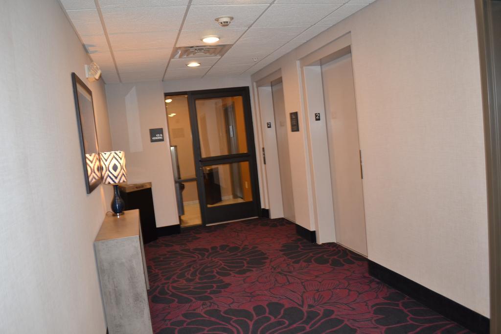 Hampton Inn 프랫 외부 사진