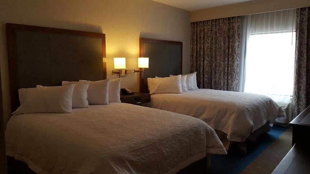 Hampton Inn 프랫 외부 사진