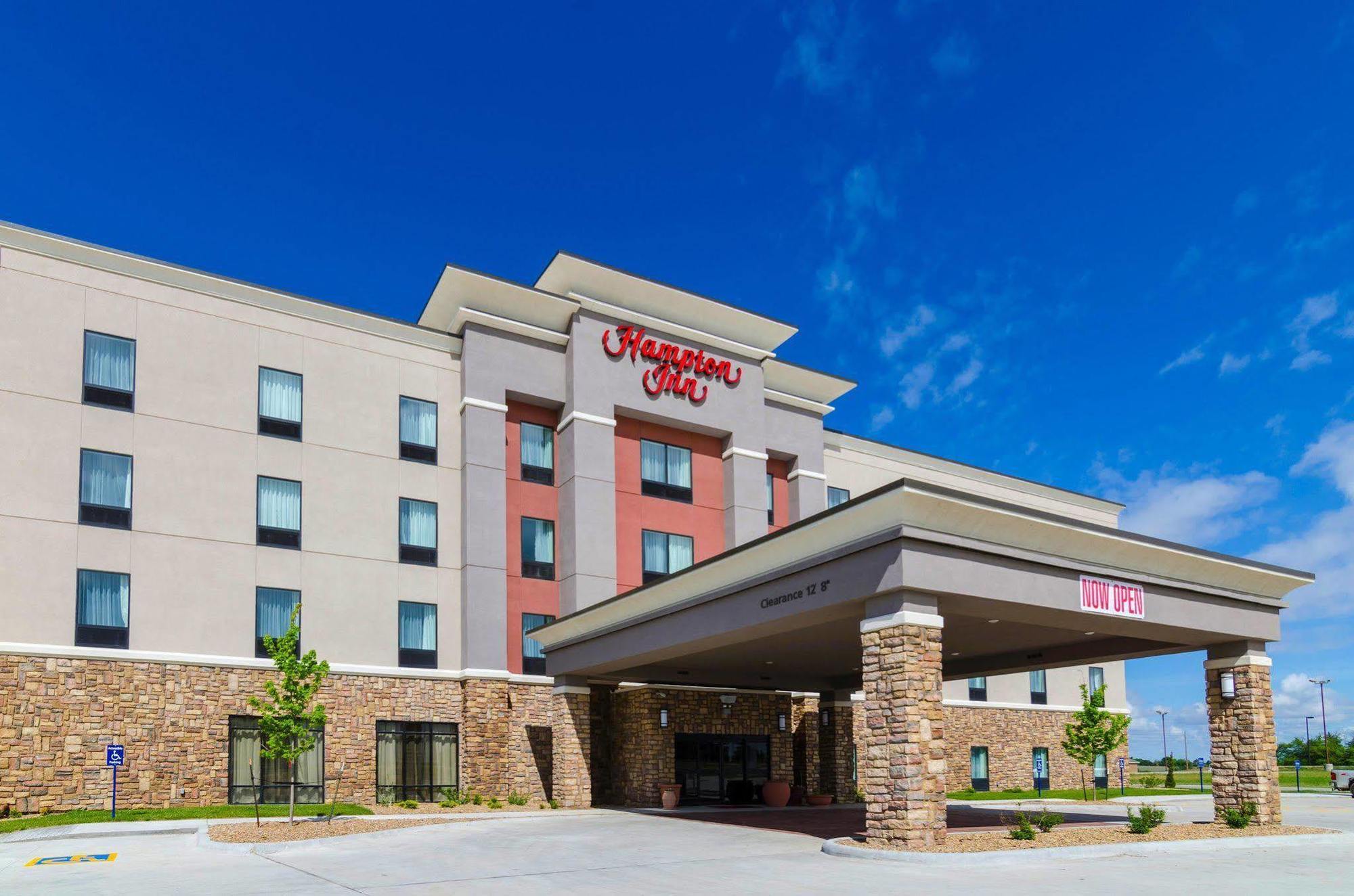 Hampton Inn 프랫 외부 사진