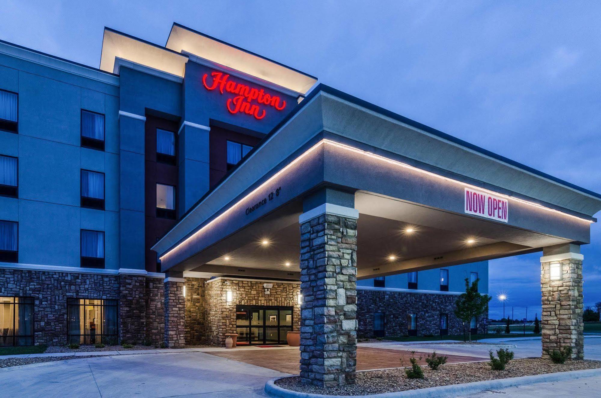 Hampton Inn 프랫 외부 사진