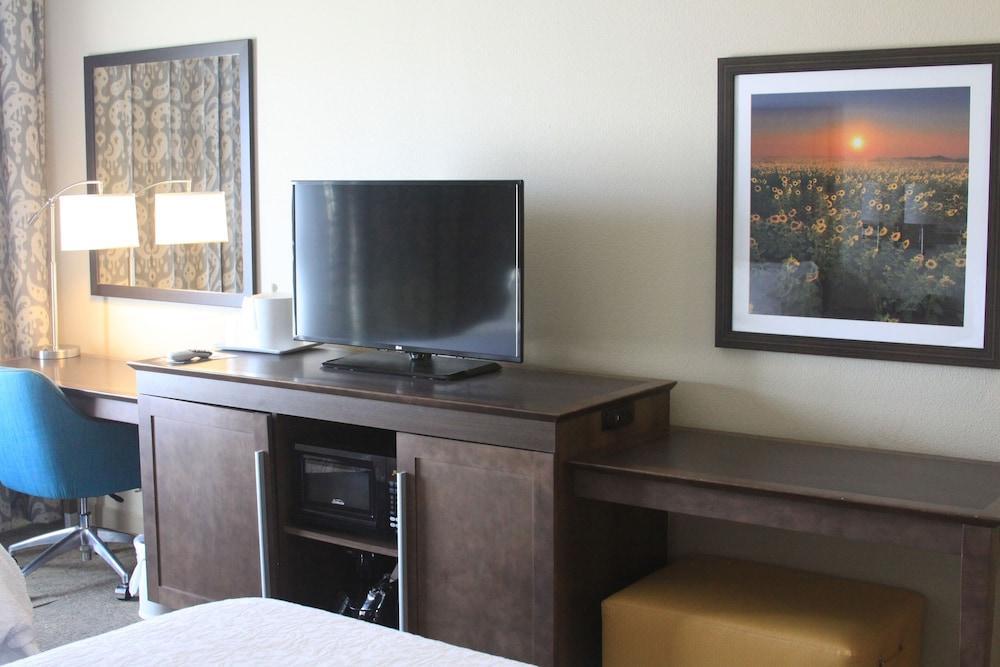 Hampton Inn 프랫 외부 사진